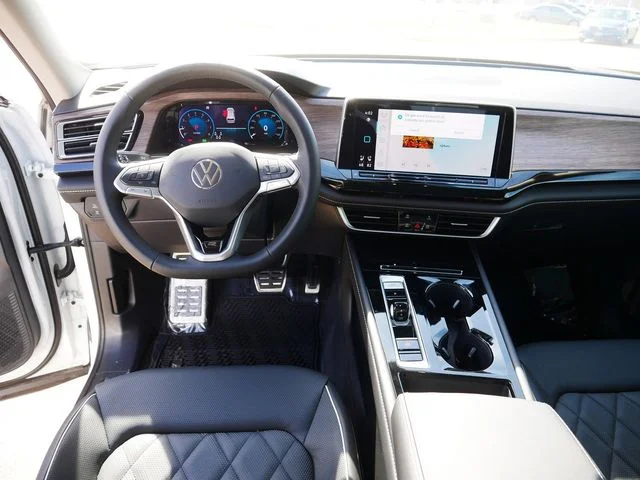 2026 Volkswagen Atlas SEL Premium R-Line - Photo 9