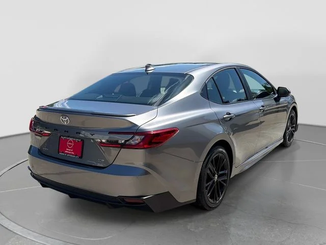 Used 2025  Toyota SE image 4