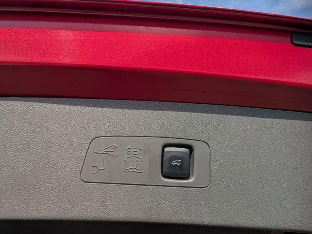 Used 2020 Red Lincoln Reserve image 32
