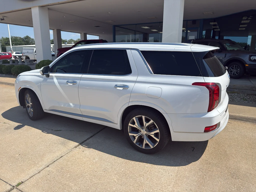 Used 2021 Hyper White Hyundai Limited image 16