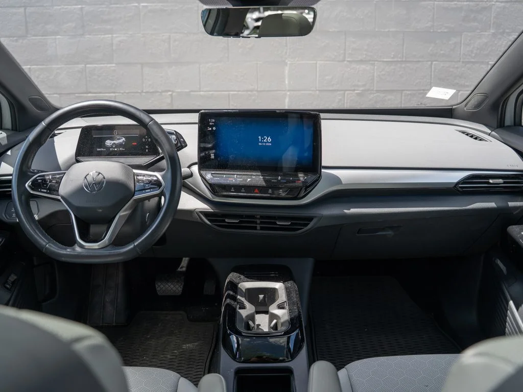 Used 2022 White Volkswagen Pro S image 21