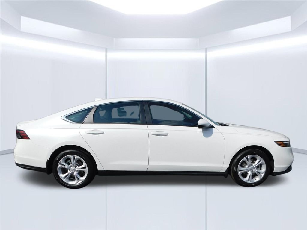 New 2026 Platinum White Pearl Honda LX image 2