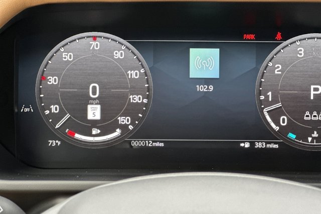 New 2026 Woolstone Green Land Rover X-Dynamic SE image 27