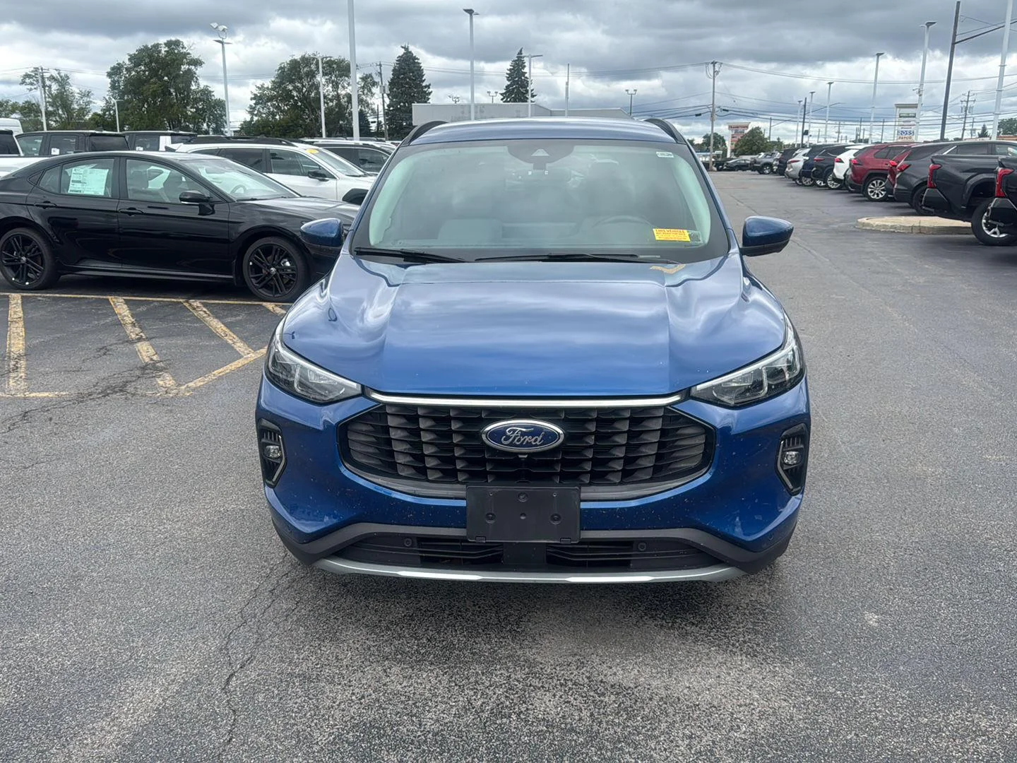 Used 2023 Atlas Blue Ford Platinum image 2