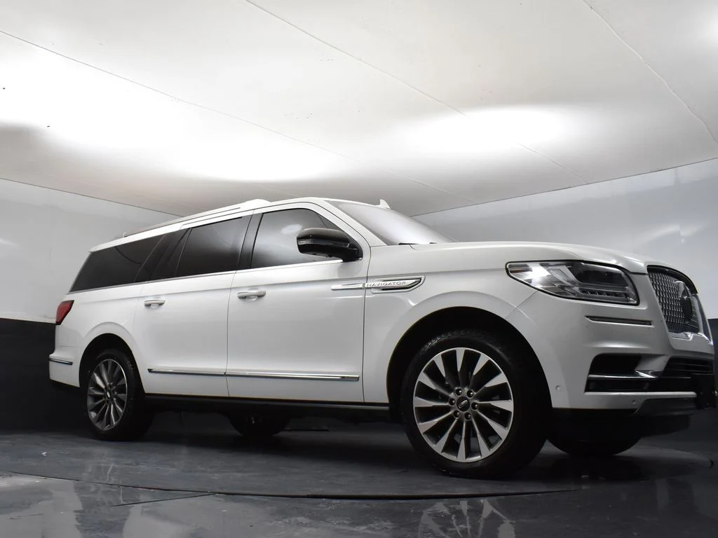 Used 2020 White Lincoln Reserve image 7