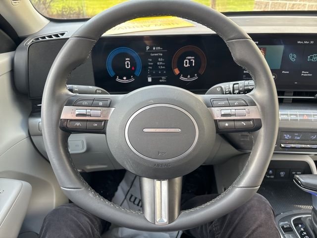 2025 Hyundai Kona SEL - Photo 16