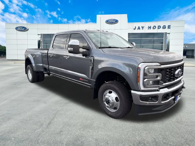 2026 Ford Super Duty F-350® Lariat®