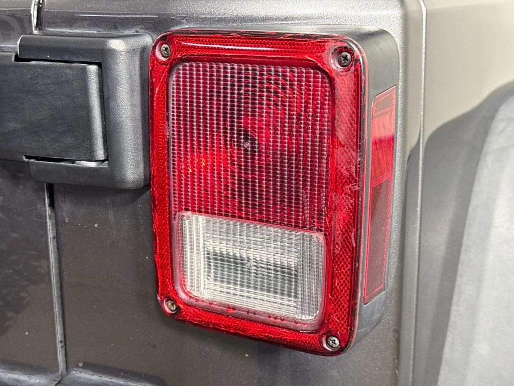 Used 2017 Gray Jeep Unlimited Rubicon image 29