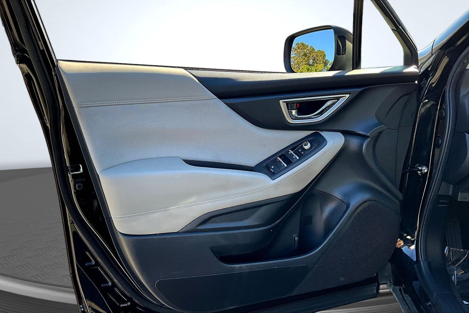 Used 2020 Black Subaru Premium image 18