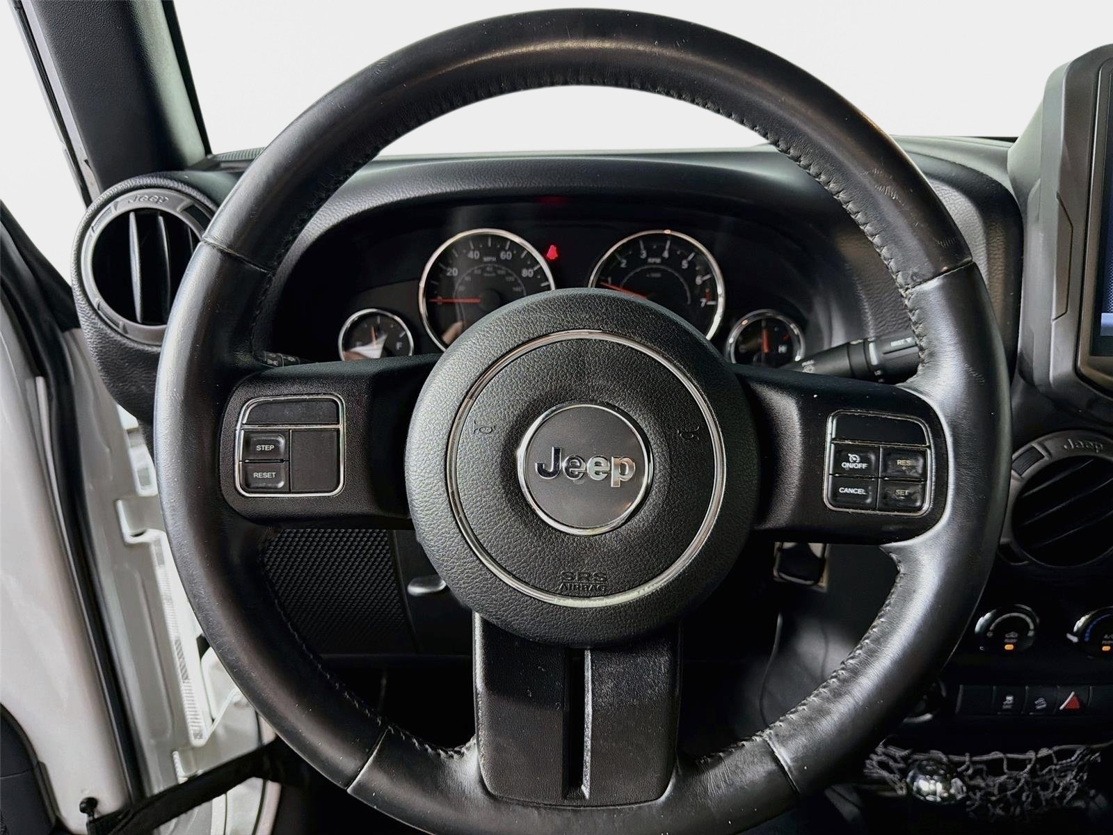 Used 2016 Bright White Clearcoat Jeep Sport image 11