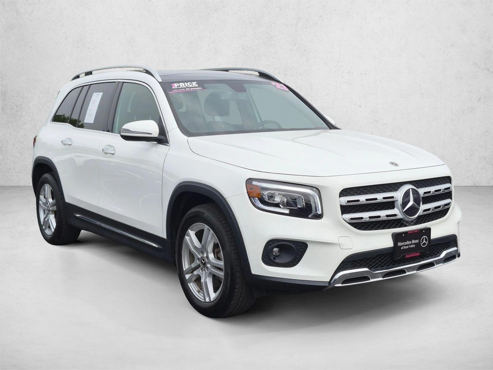 Used 2023 Polar White Mercedes-Benz GLB 250 image 3