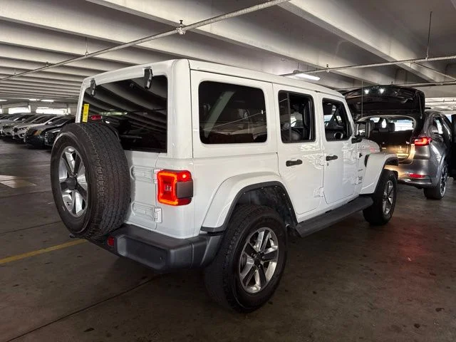 Used 2022 White Jeep Unlimited Sahara image 4