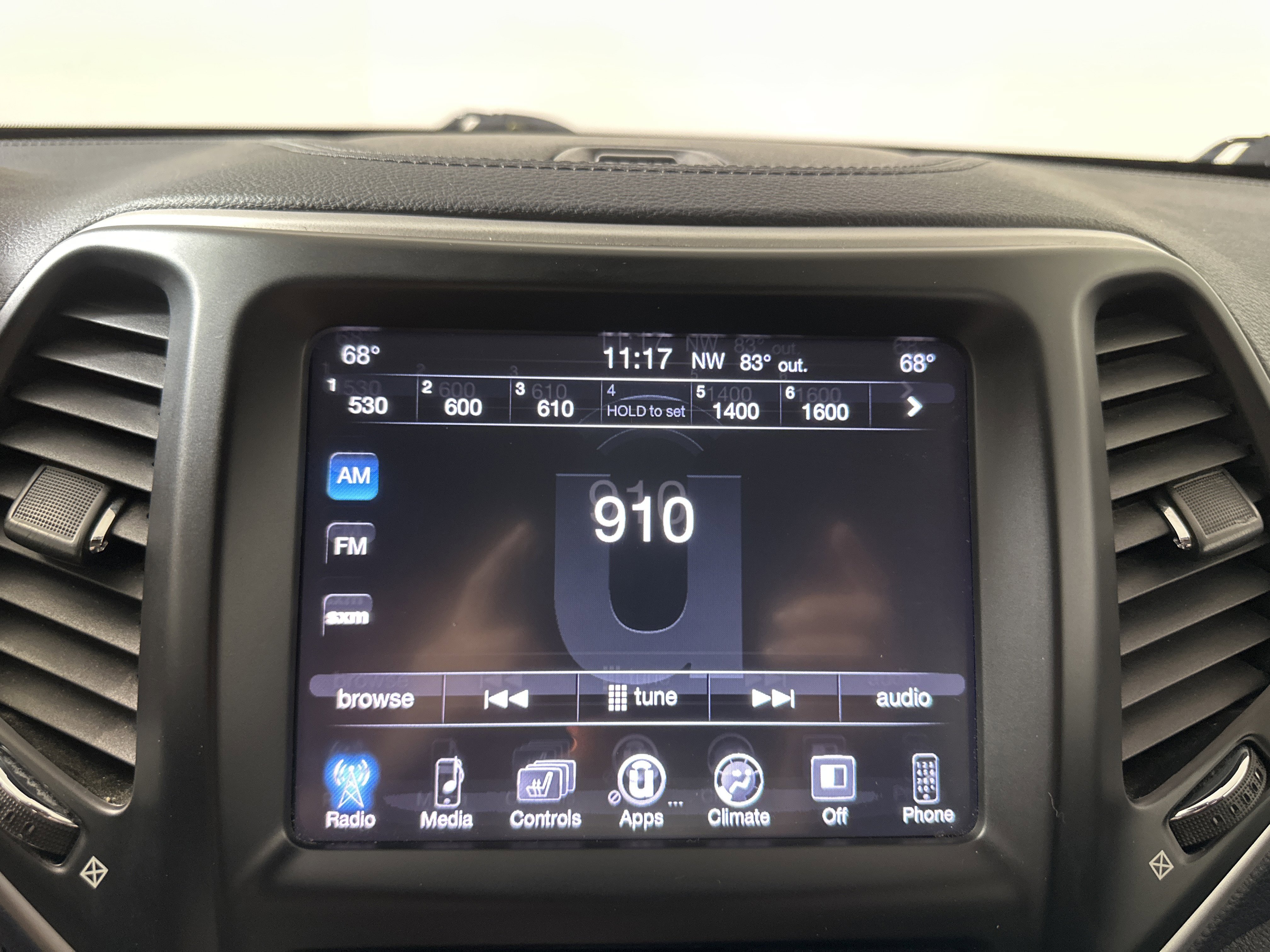 Certified Used 2016 Bright White Clearcoat Jeep Limited image 14