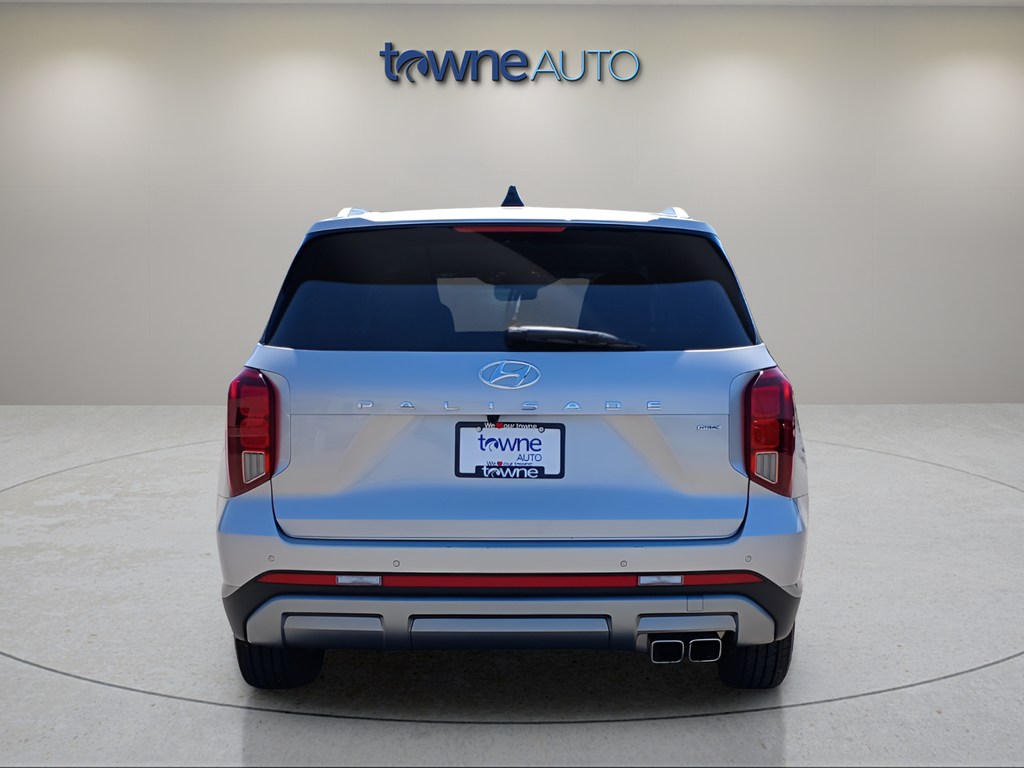 Used 2025 Silver Hyundai SEL image 4