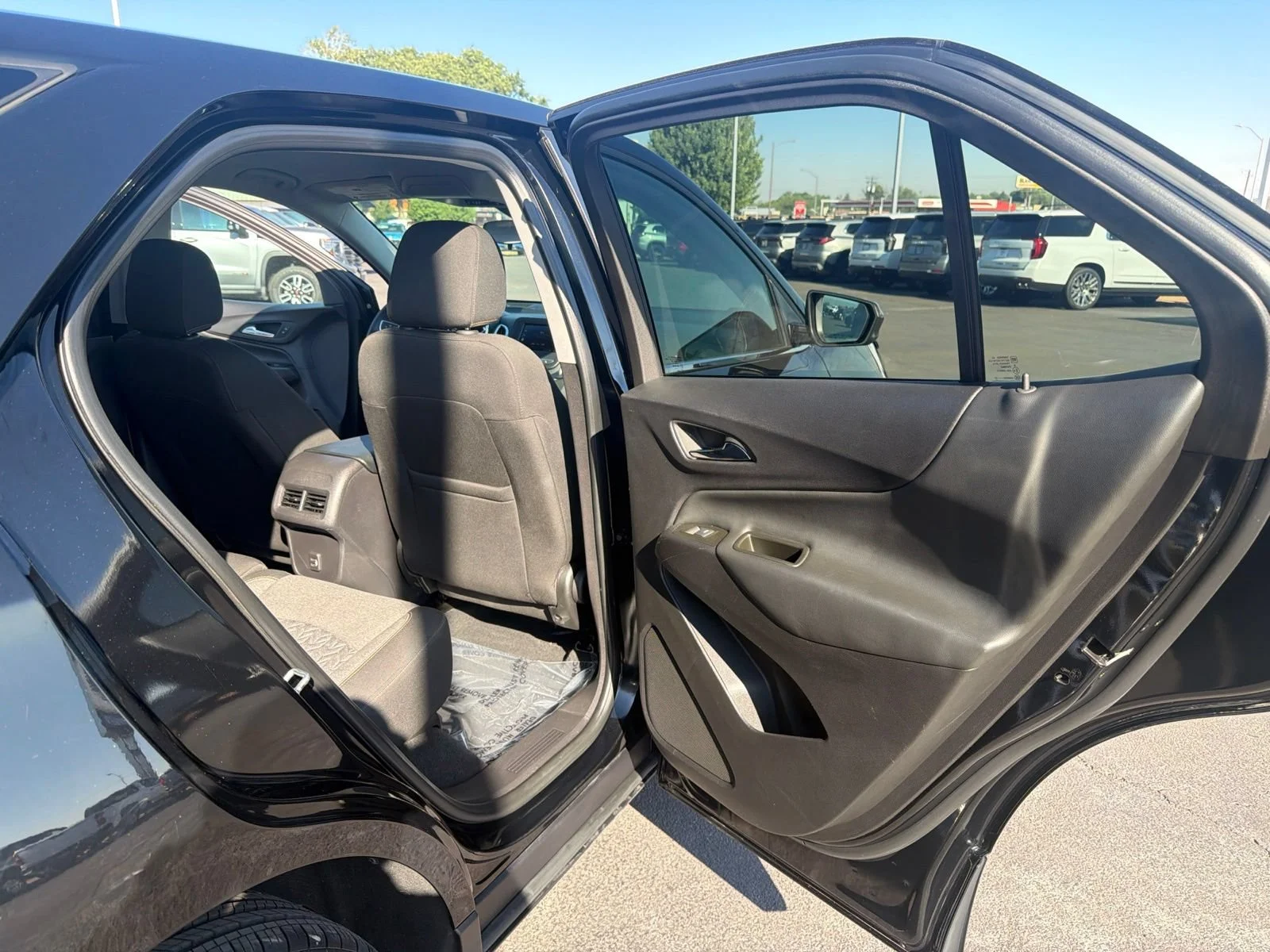 Used 2024 Mosaic Black Metallic Chevrolet LT image 33