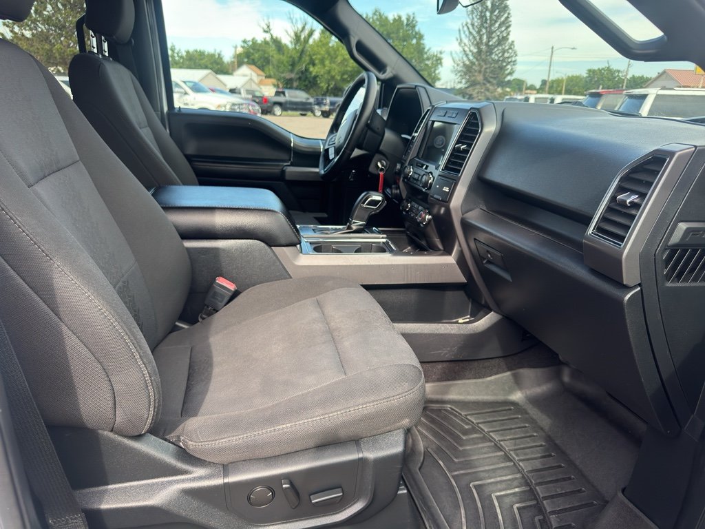 Used 2019 Oxford White Ford XLT image 16