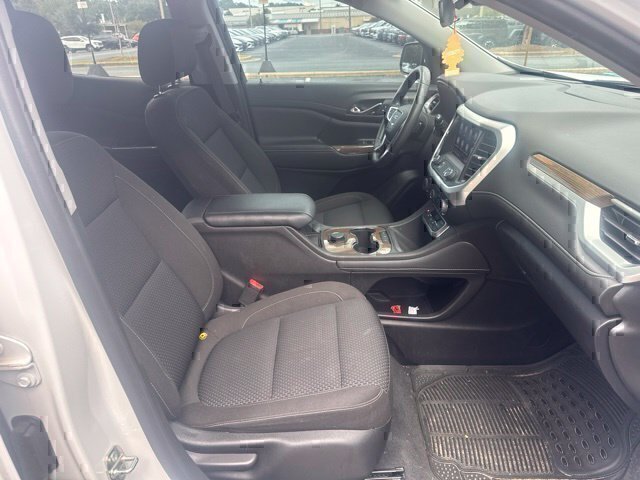 Used 2023 White GMC SLE image 27
