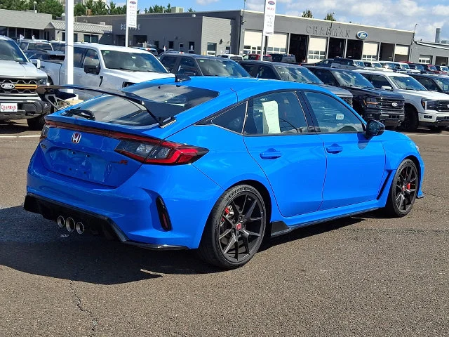 Used 2025 Boost Blue Pearl Honda  image 6