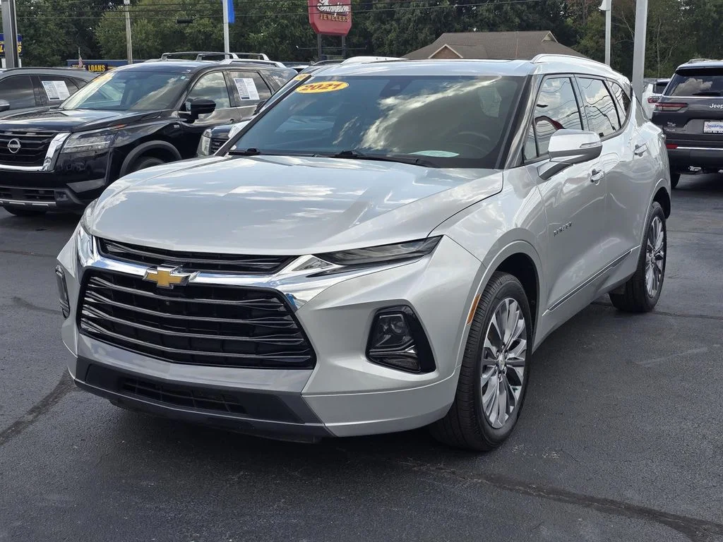 Used 2021 SILVER ICE METALLIC Chevrolet Premier image 3