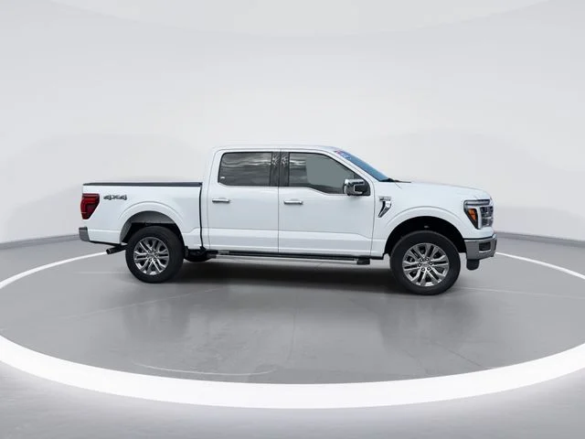 Used 2025 White Ford Lariat image 4