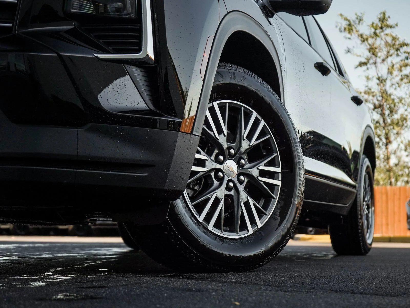 New 2026 Mosaic Black Metallic Chevrolet LT image 5