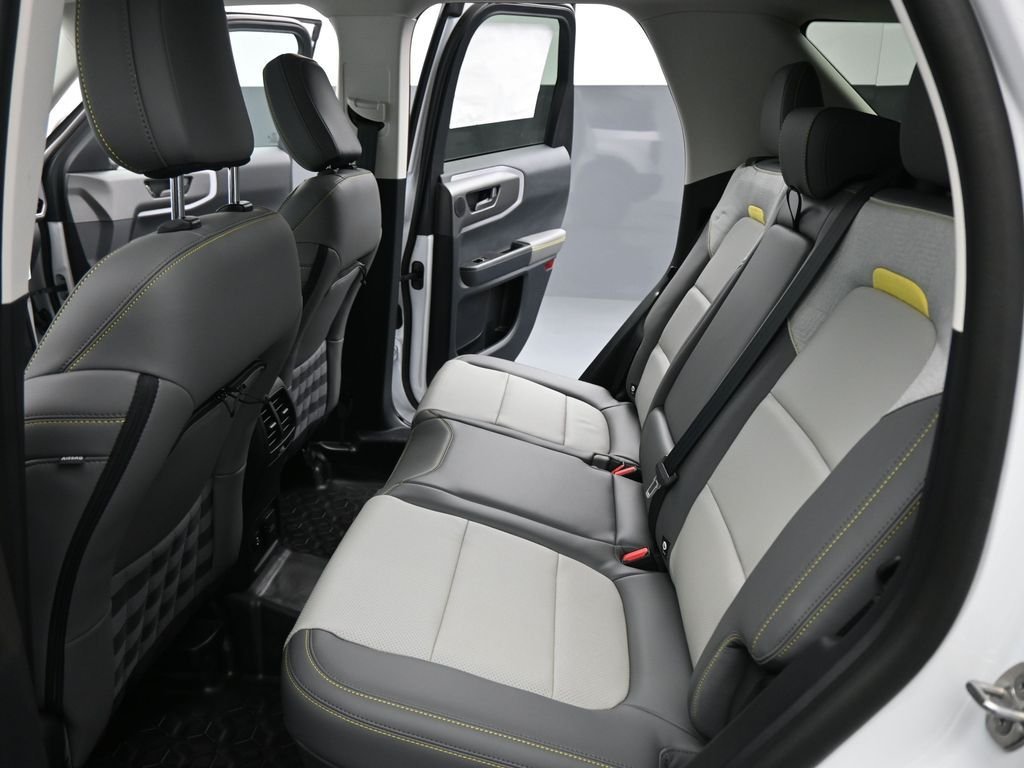 New 2026 Oxford White Ford Badlands image 22