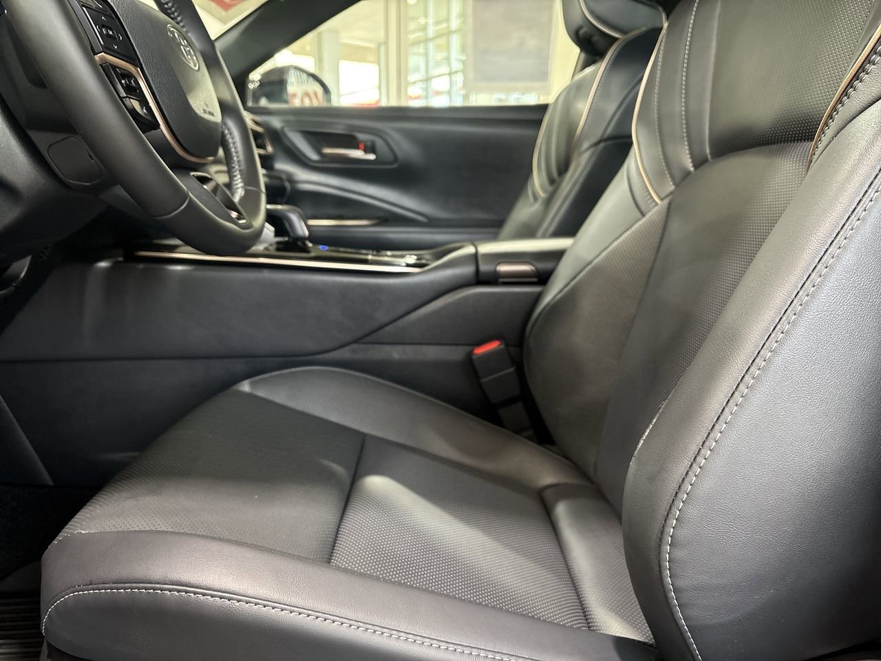 2026 Toyota Crown XLE - Photo 11