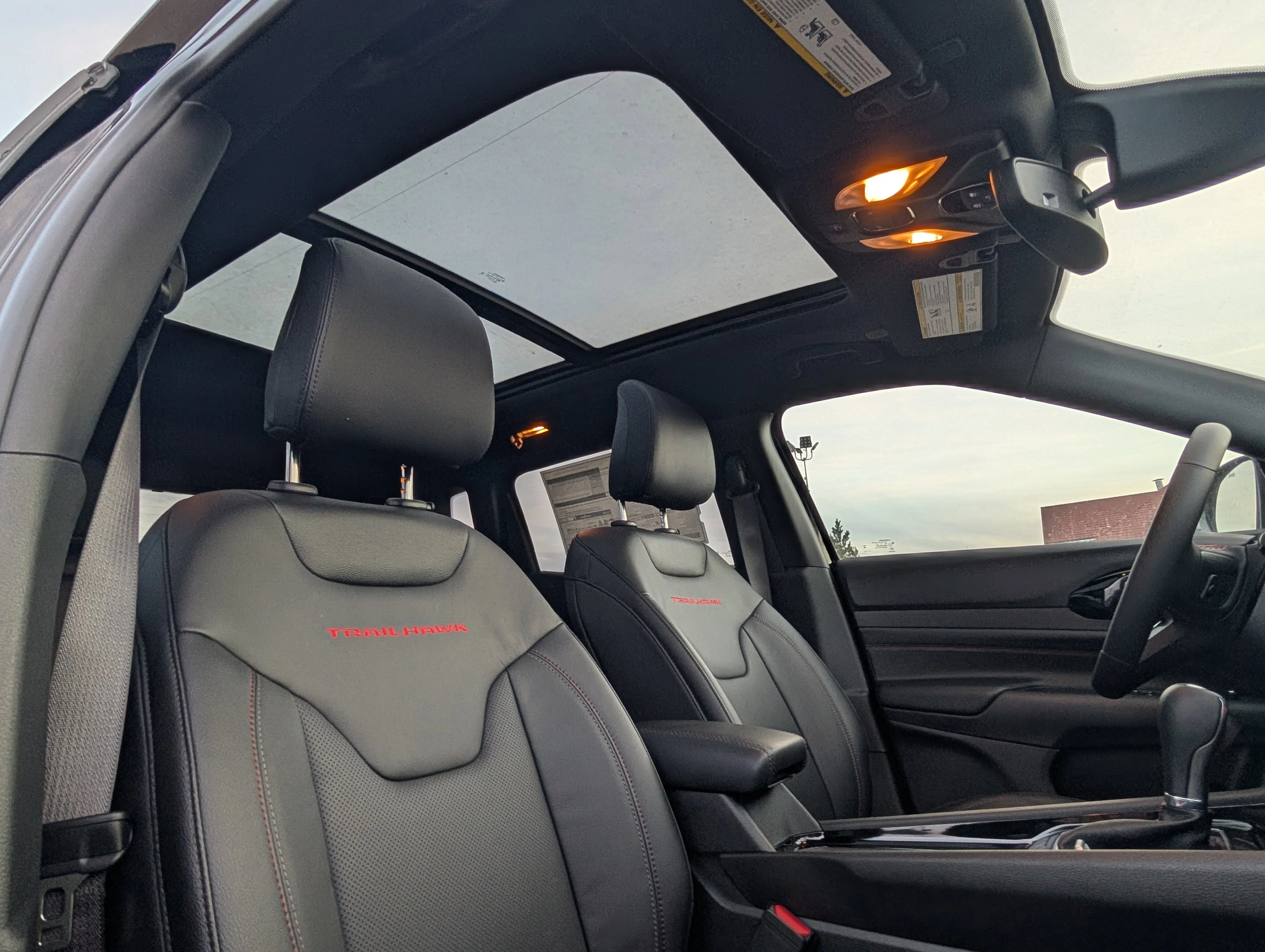 New 2025 Diamond Black Crystal Pearl Jeep Trailhawk Elite image 20