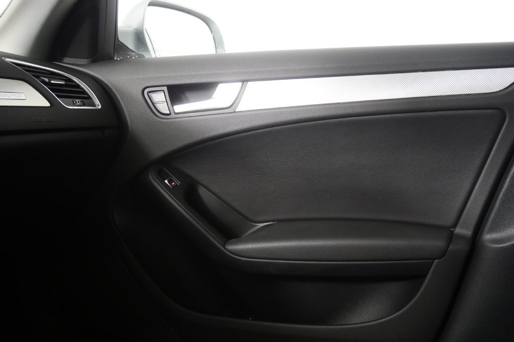 Used 2015 Silver Metallic Audi 2.0T Premium image 27