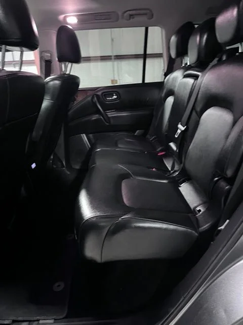 Used 2022 Gray Nissan SL image 12