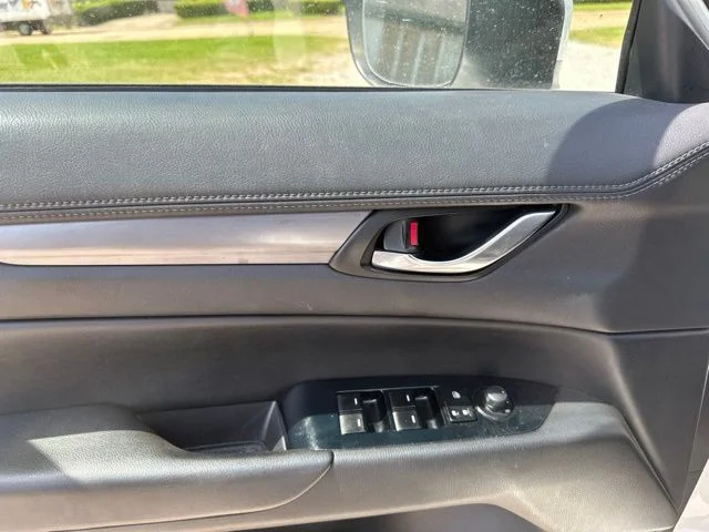 Used 2018 White Mazda Touring image 19