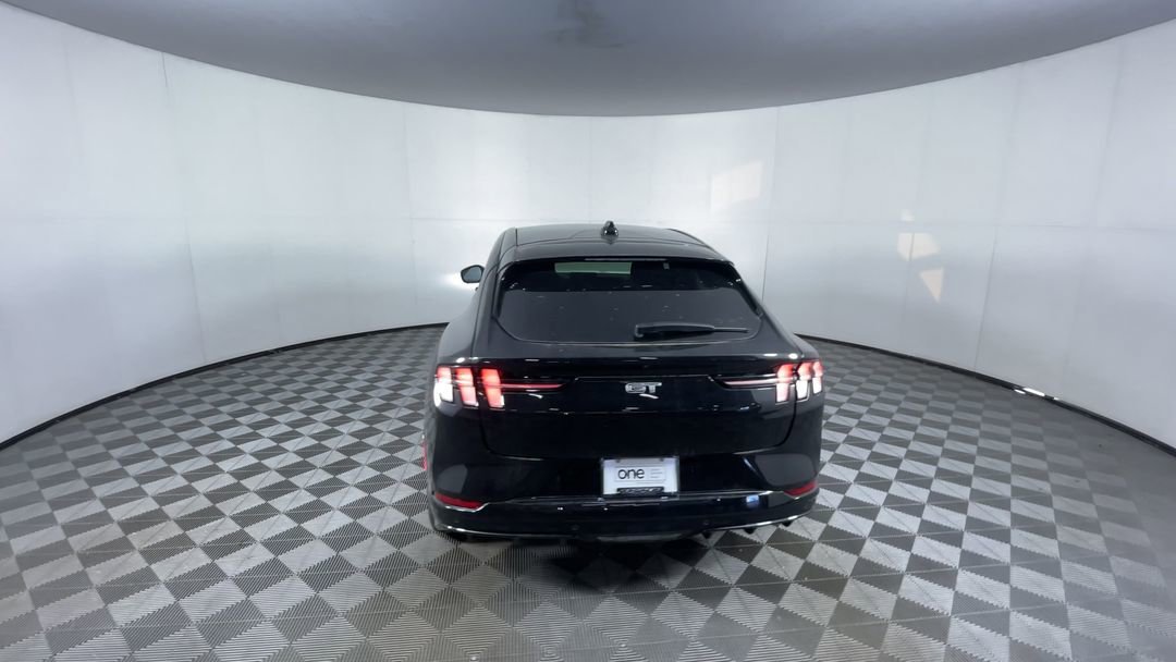 2025 Ford Mustang Mach-E GT - Photo 7