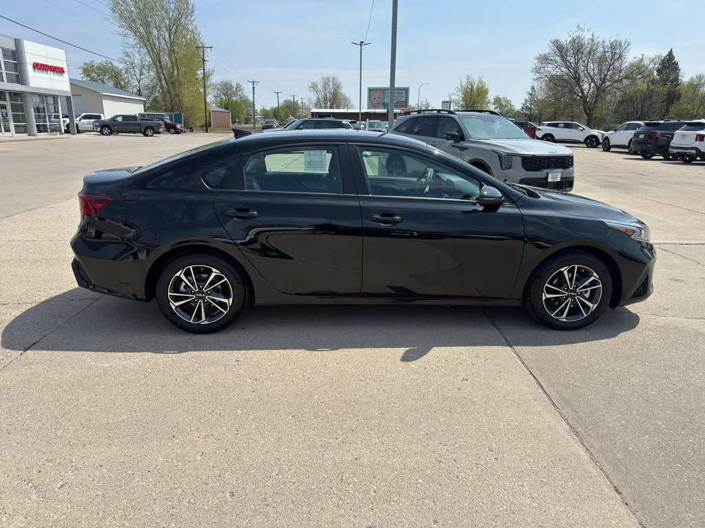 Certified Used 2024 Aurora Black Kia LXS image 5