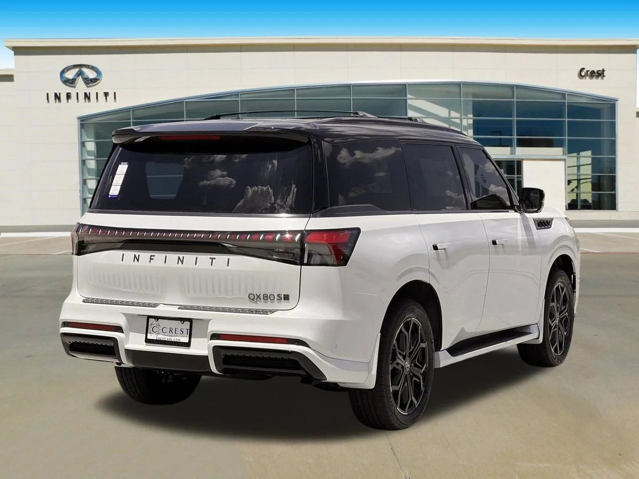 New 2027 2T RADIANT WHIT INFINITI Sport 4WD image 3