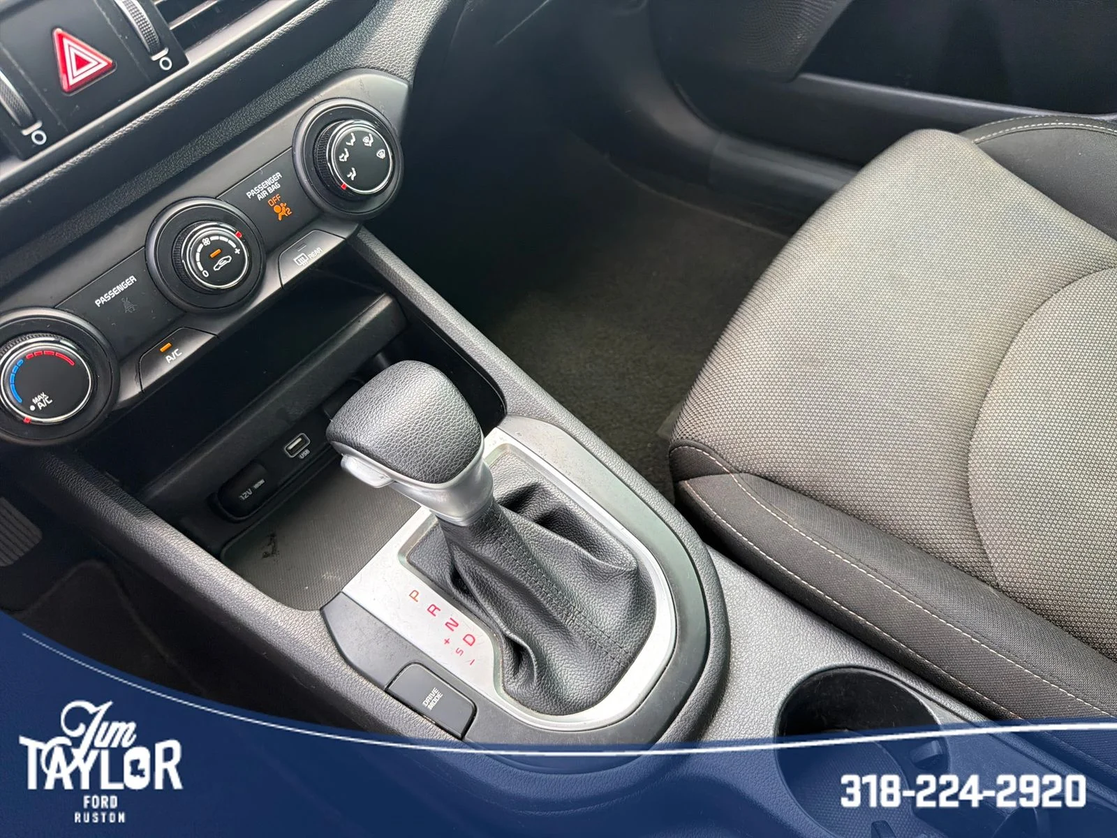 Used 2023 Snow White Pearl Kia LXS image 29