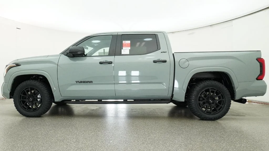New 2026 Lunar Rock Toyota SR5 image 19