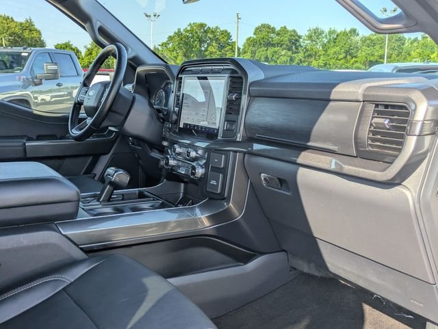 Used 2023  Ford Lariat image 30