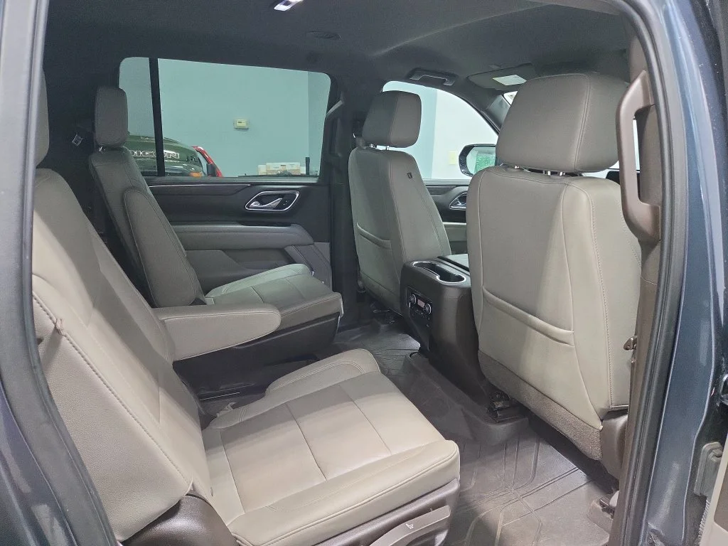 Used 2021 Gray Chevrolet Z71 image 16