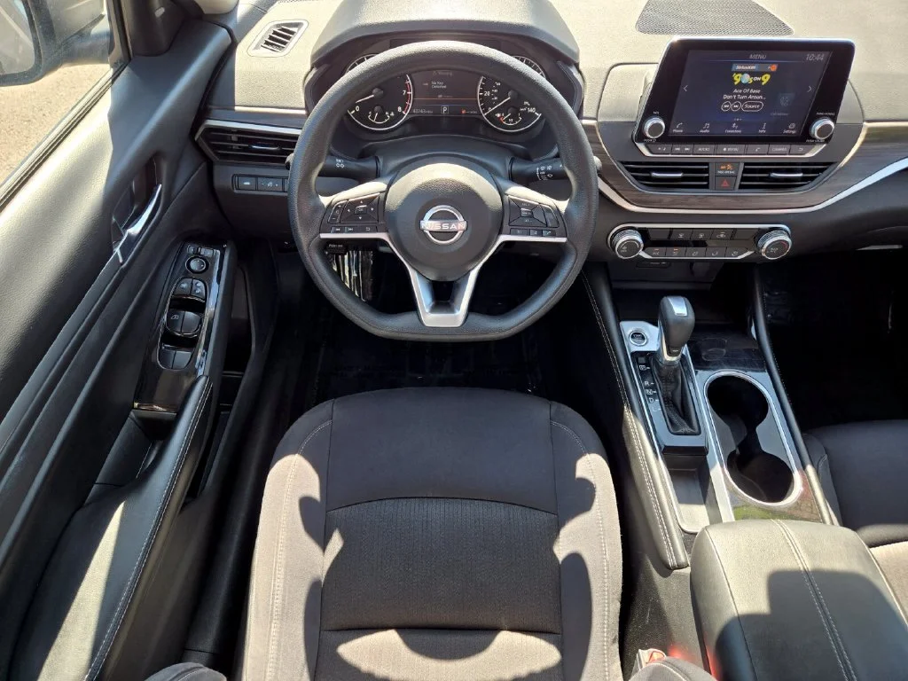 2023 Nissan Altima SV - Photo 14