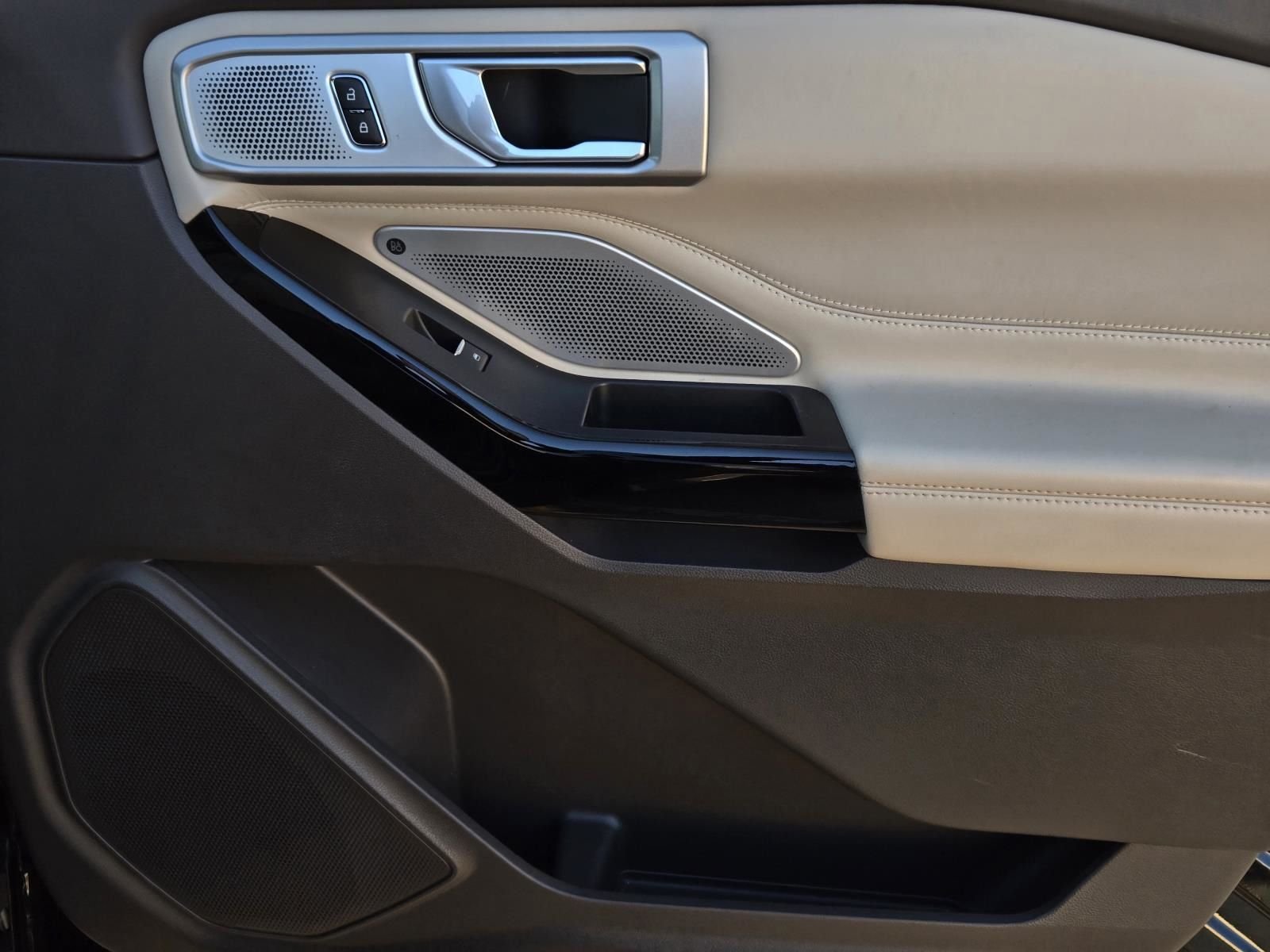 2021 Ford Explorer Platinum - Photo 9