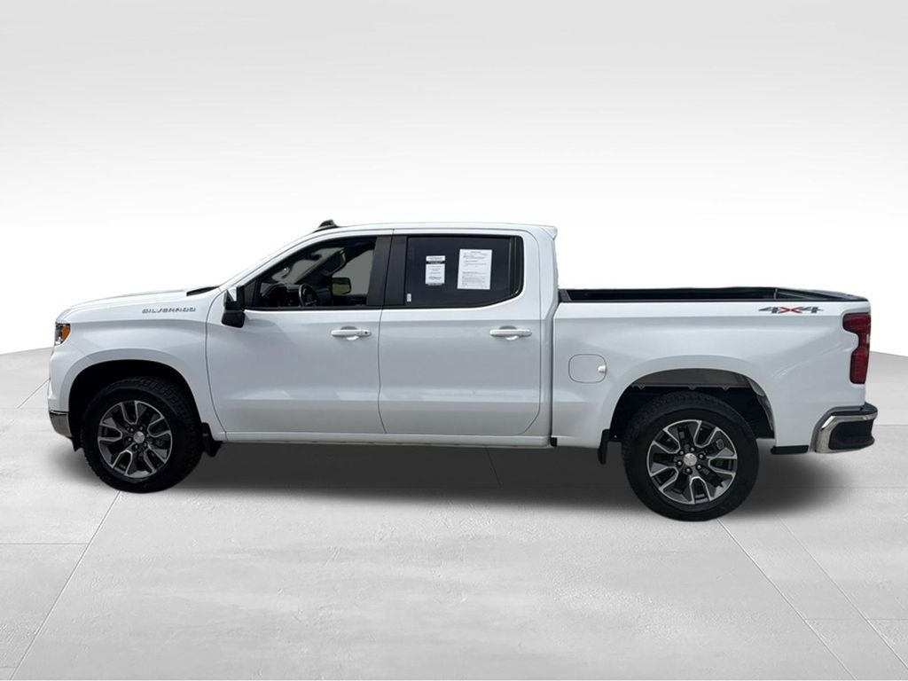 Used 2024 White Chevrolet LT image 3