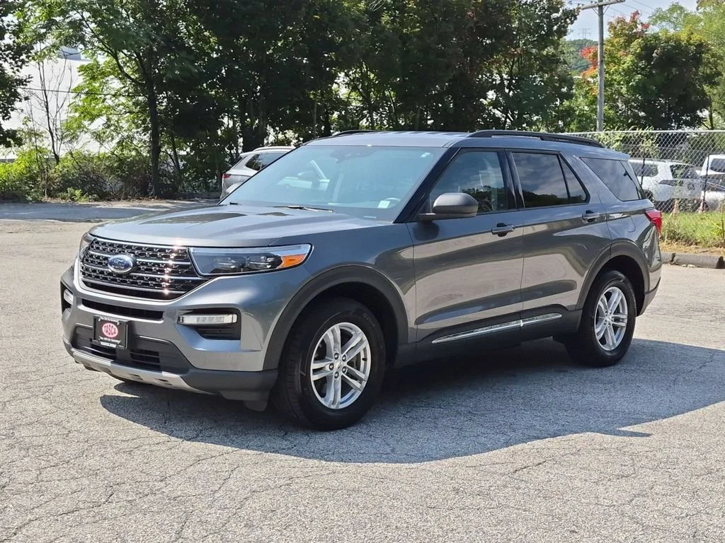 Used 2023 Gray Ford XLT image 11