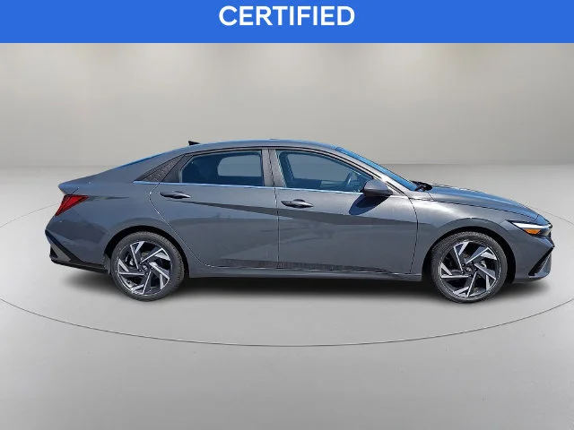 Used 2025 Gray Hyundai SEL Convenience image 7