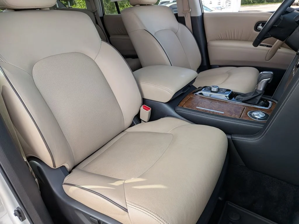 Used 2024 Silver Nissan SL image 34