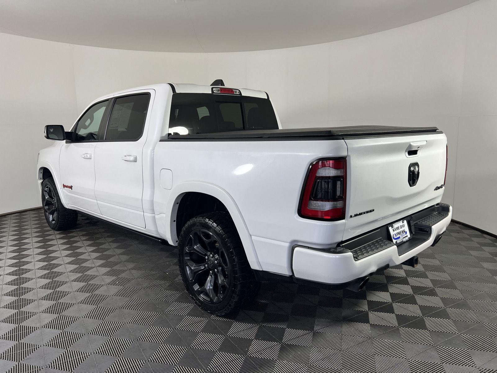 Used 2022 Ivory White Tri-Coat Pearlcoat Ram Limited image 5