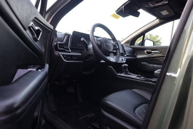 Used 2024 Green Kia X-Line image 17