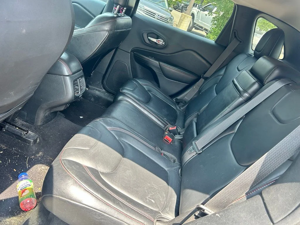 Used 2014 Gray Jeep Trailhawk image 11