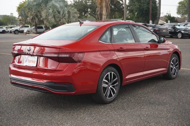 New 2026 Kings Red Metallic Volkswagen SE image 7