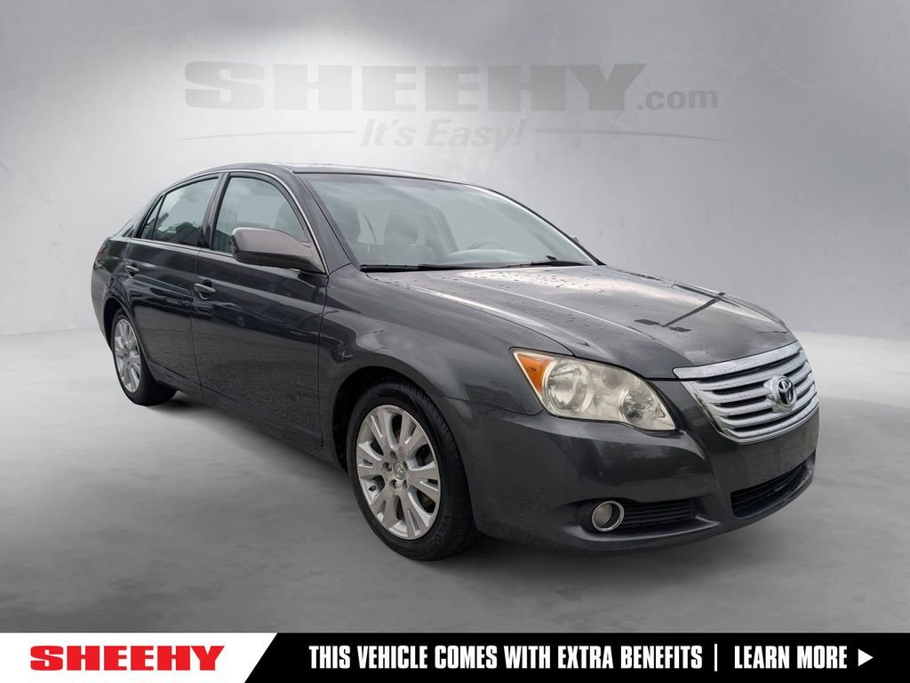 2010 Toyota Avalon XLS's photo
