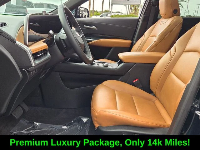 Used 2025 Green Cadillac Premium Luxury image 10